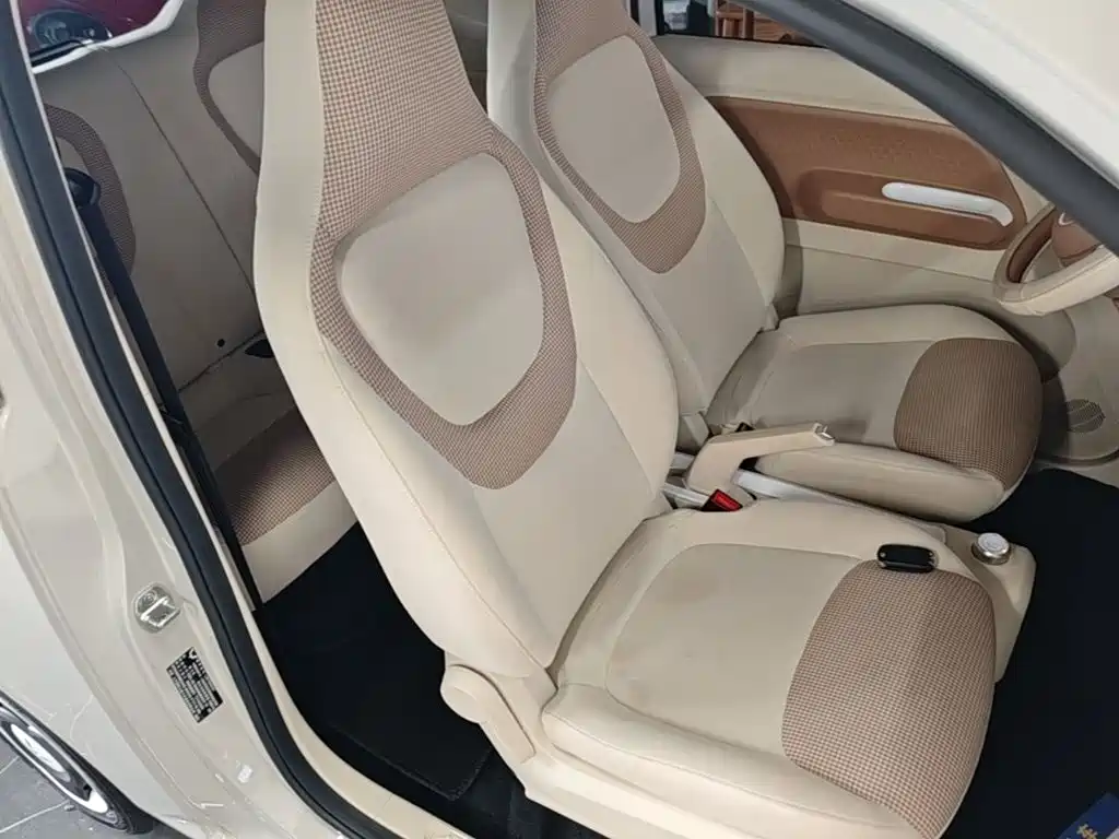 Wuling MINIEV — миниатюра 25
