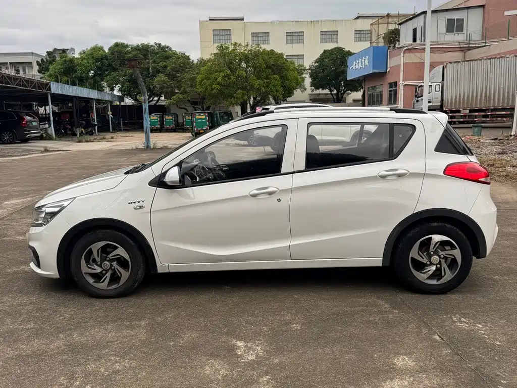 Baojun 310 — миниатюра 6