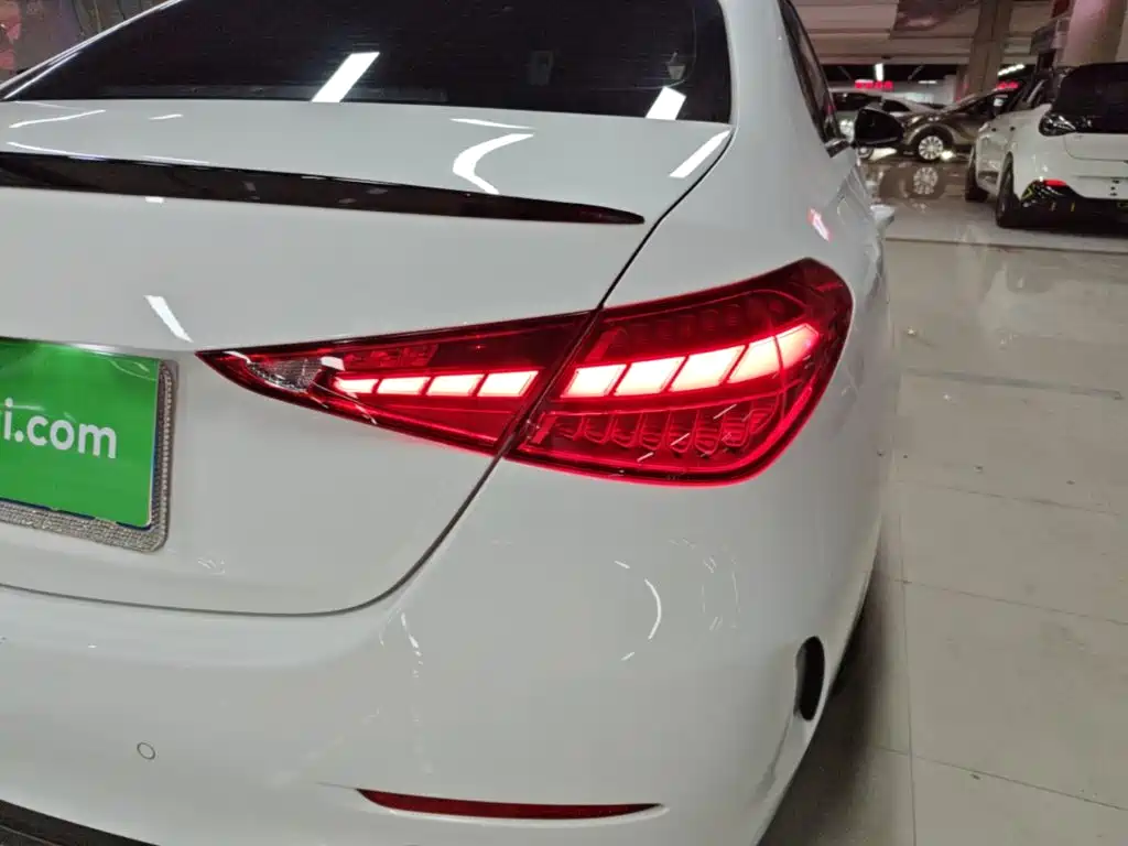 Mercedes-Benz C-Class — миниатюра 8