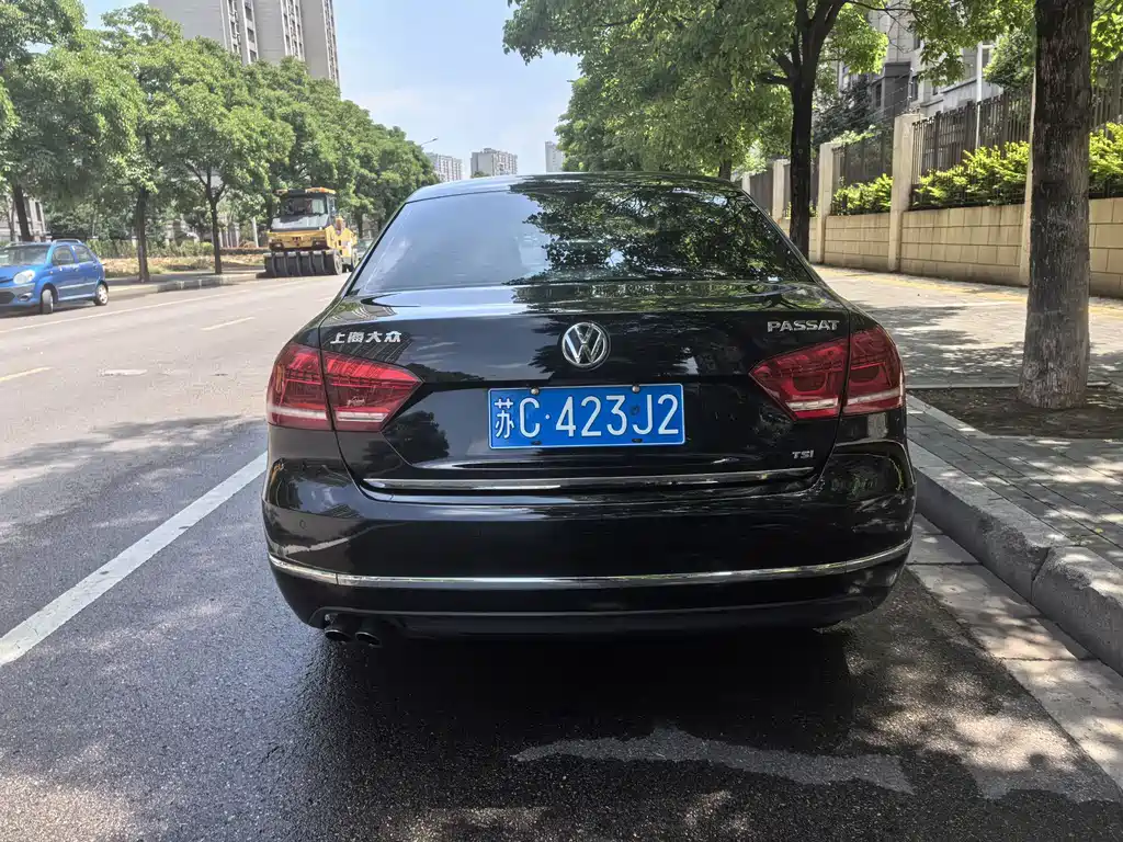 Volkswagen Passat 2015 1.4TSI DSG Honorable Edition