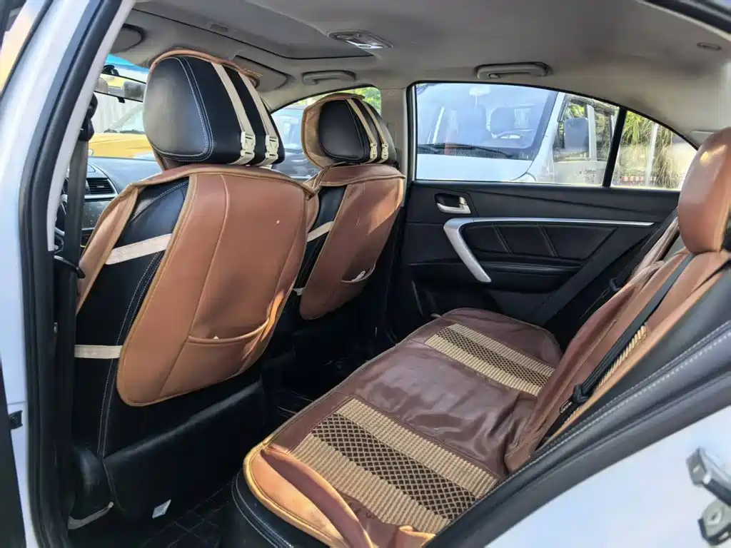 Geely Emgrand — миниатюра 5