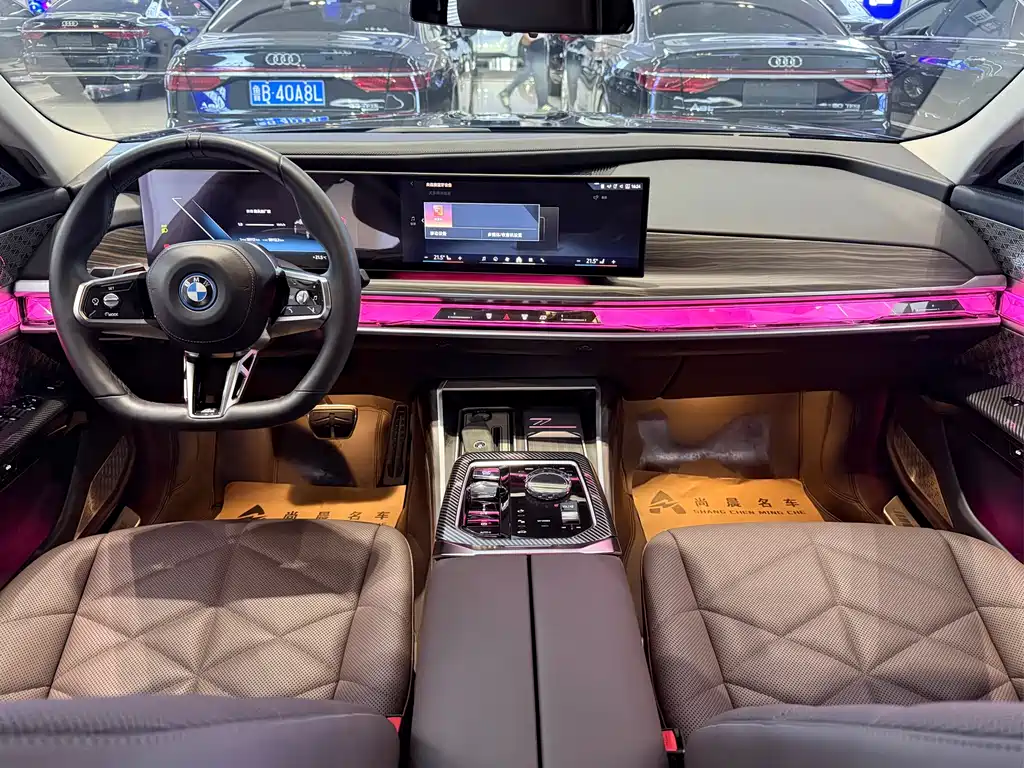 BMW i7 — миниатюра 7