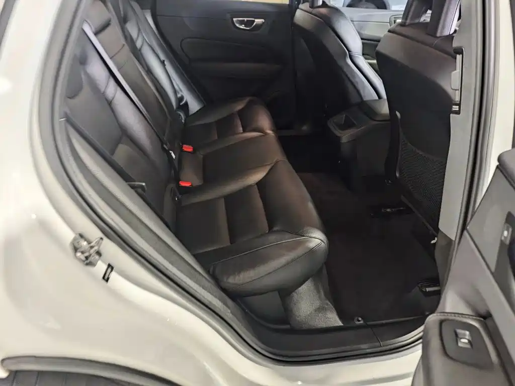 Volvo XC60 — миниатюра 7