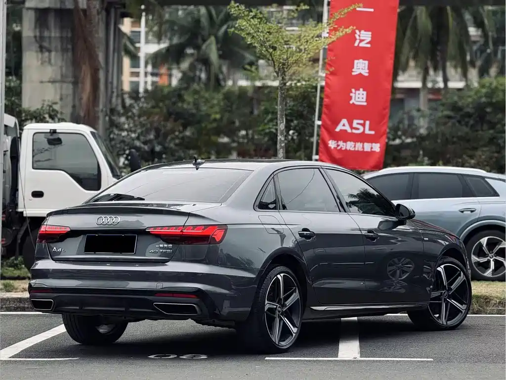 AUDI A4L