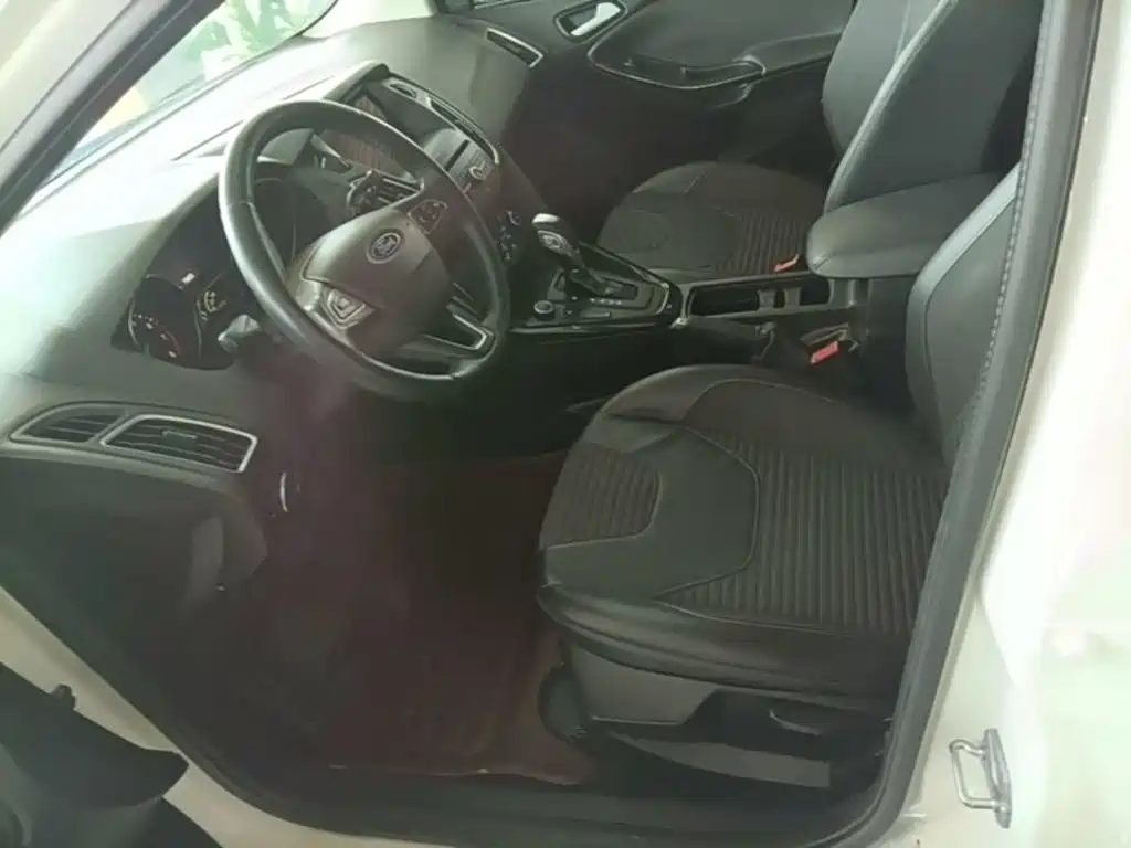 Ford Focus — миниатюра 15