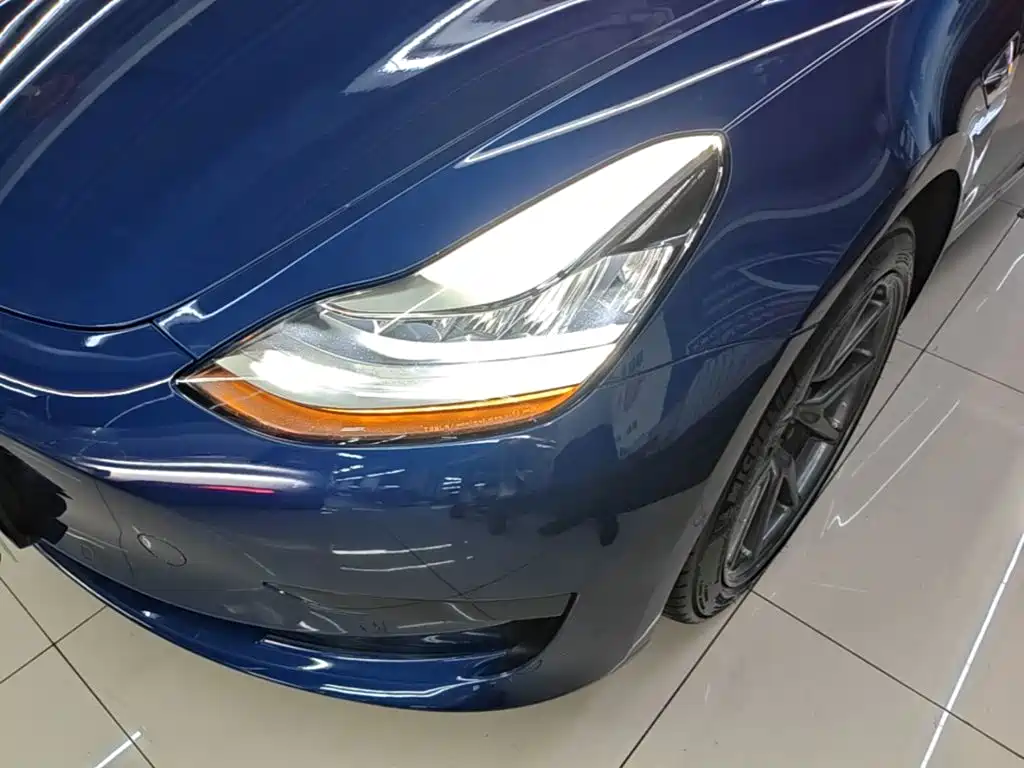 Tesla Model 3 — миниатюра 24
