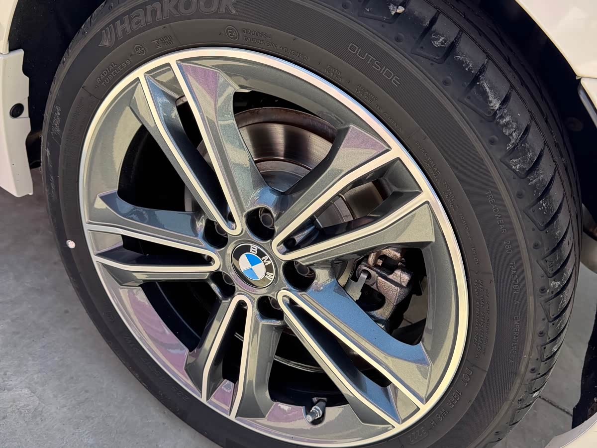 BMW 1 Series 1.5 л 2023 г. Белый, пробег 23000 км