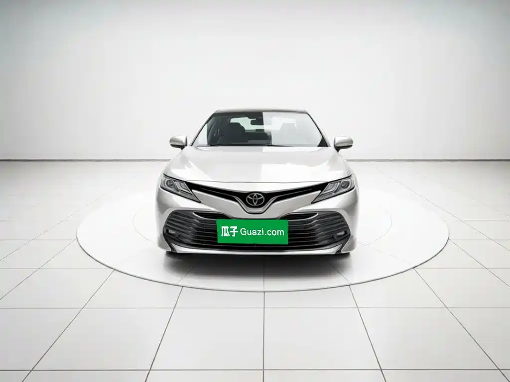 Toyota Camry — миниатюра 2