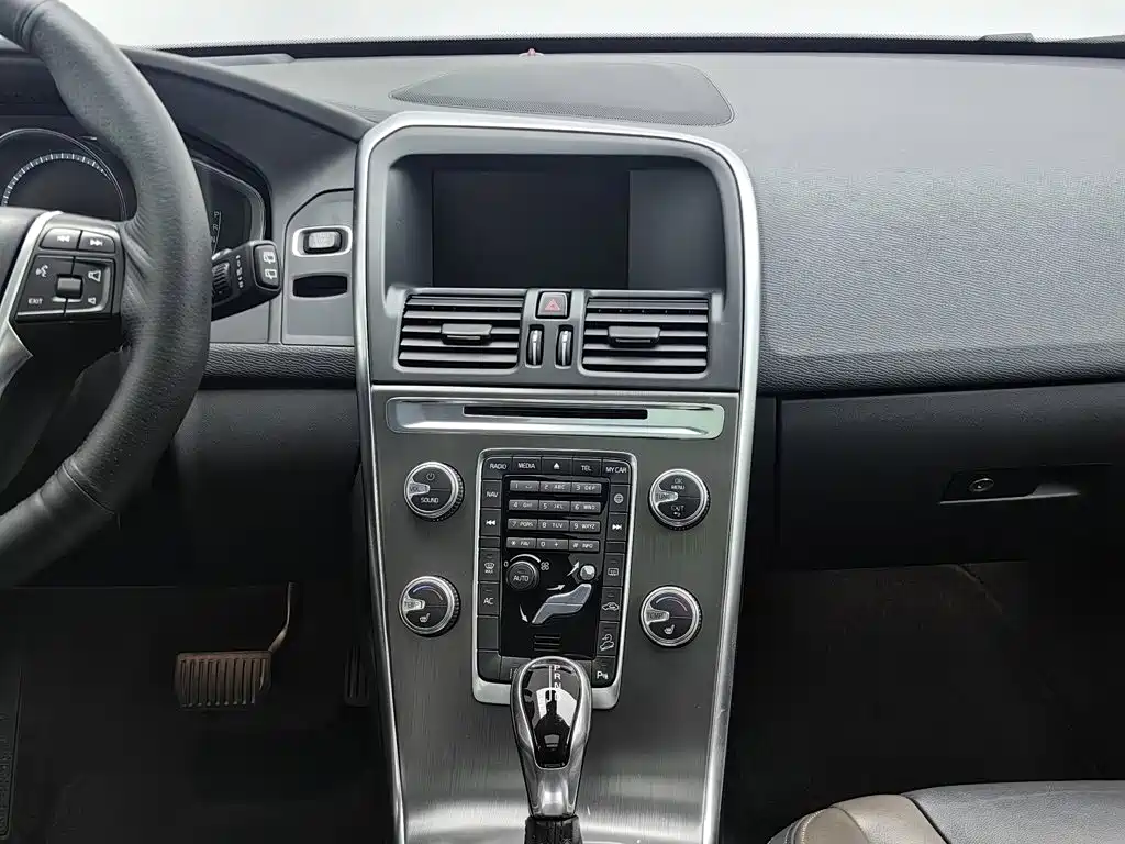 Volvo XC60 — миниатюра 12