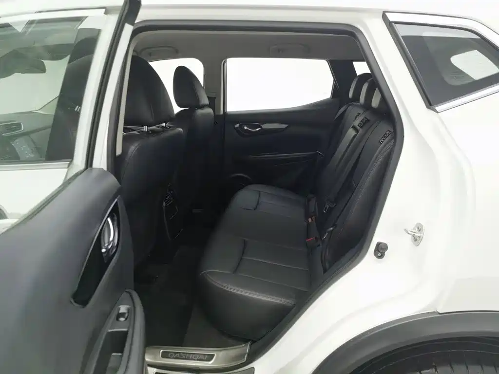 Nissan Qashqai — миниатюра 15