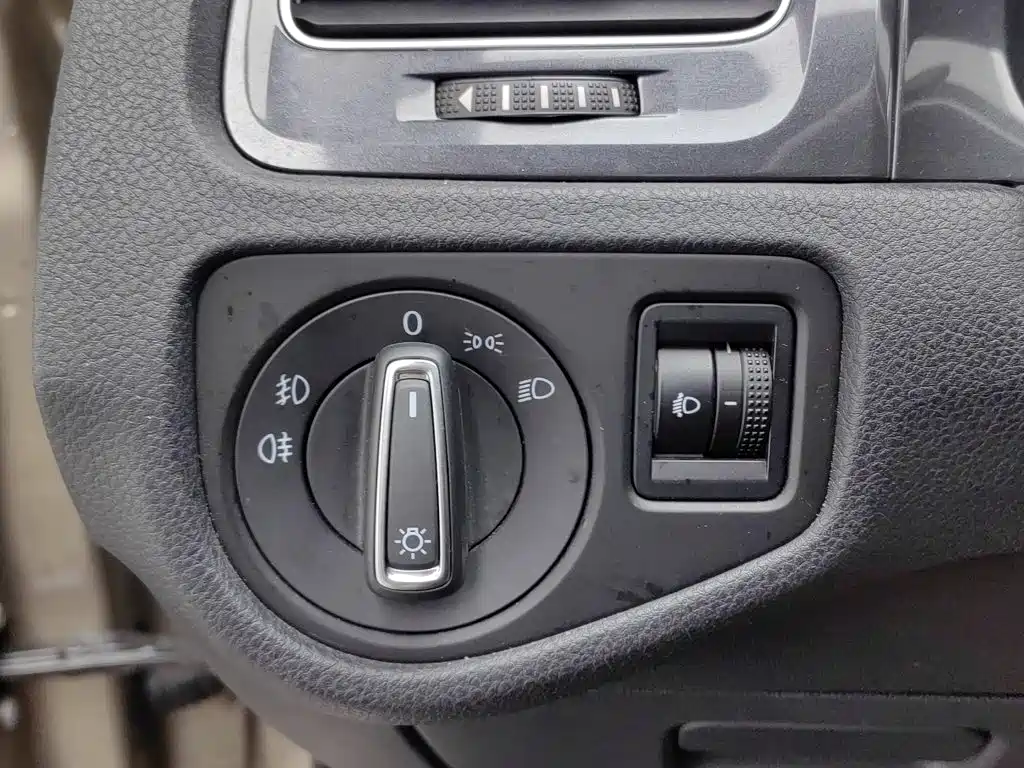 Volkswagen Golf — миниатюра 21