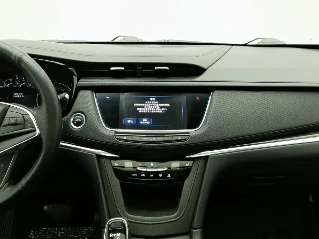 Cadillac XT5 — миниатюра 12