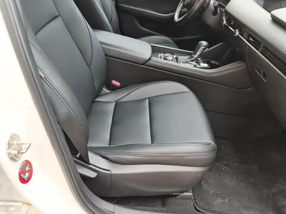 Mazda 3 Axela — миниатюра 8