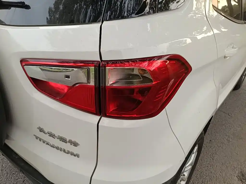 Ford Ecosport — миниатюра 8