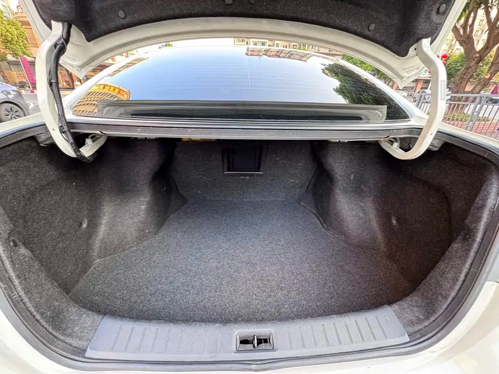 Nissan Sylphy — миниатюра 13