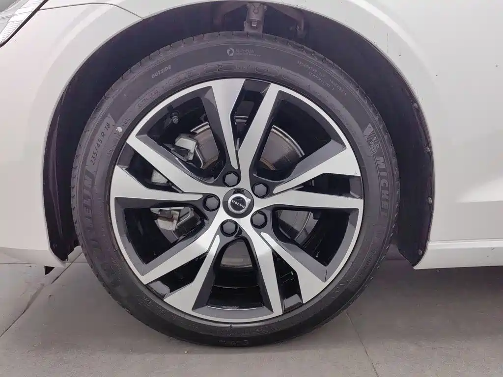 Volvo S60 — миниатюра 17