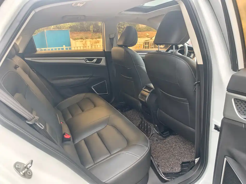 Geely Emgrand GL — миниатюра 8