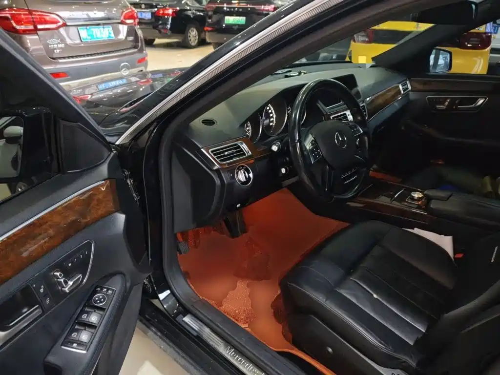 Mercedes-Benz E-Class — миниатюра 17