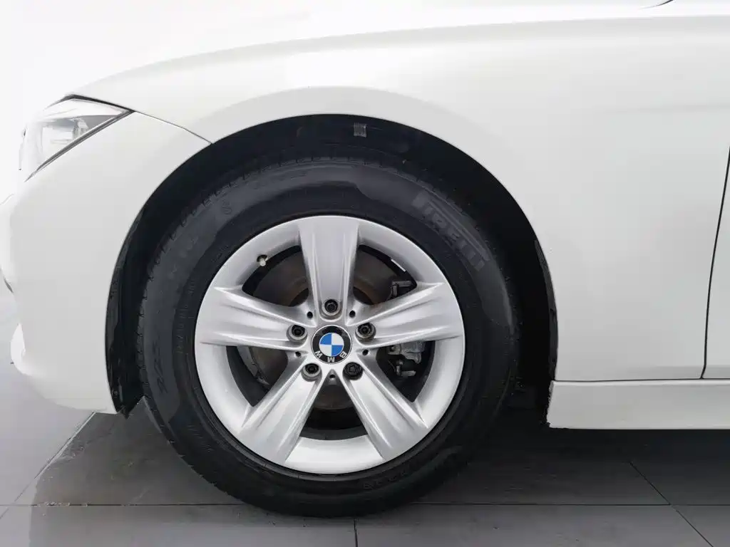 BMW 3 Series — миниатюра 17