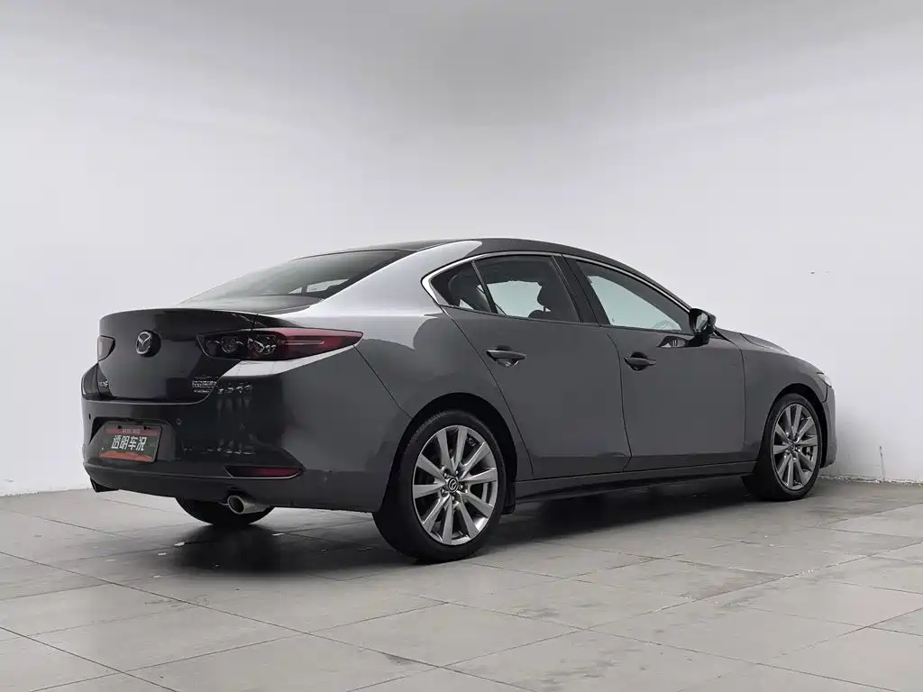Mazda 3 Axela — миниатюра 2