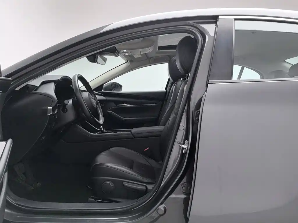Mazda 3 Axela — миниатюра 10