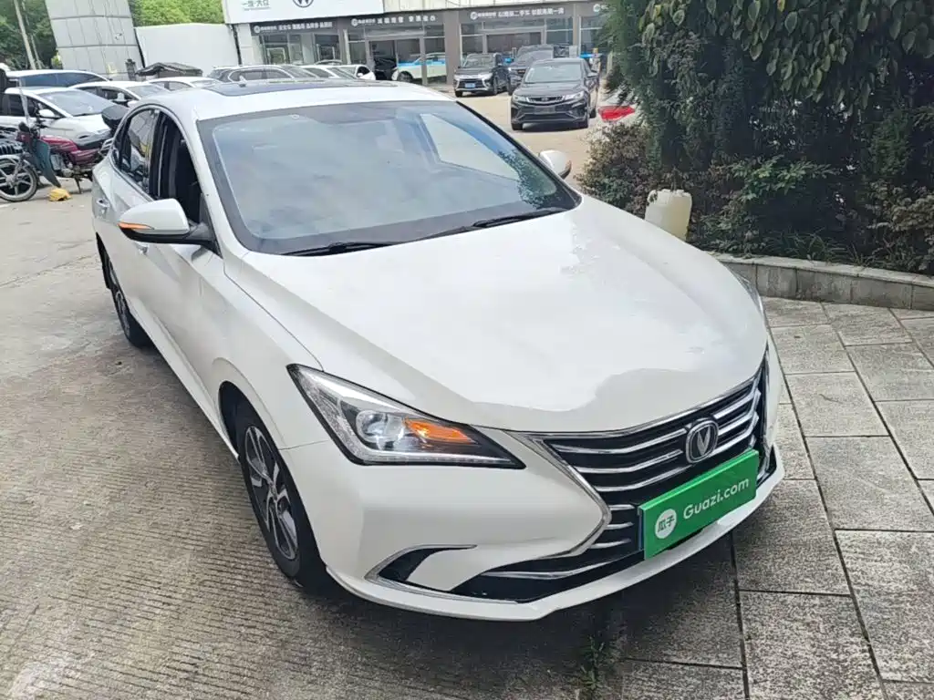 Changan Eado — миниатюра 4