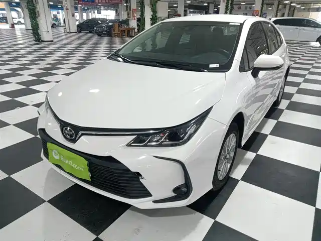 TOYOTA COROLLA 2024