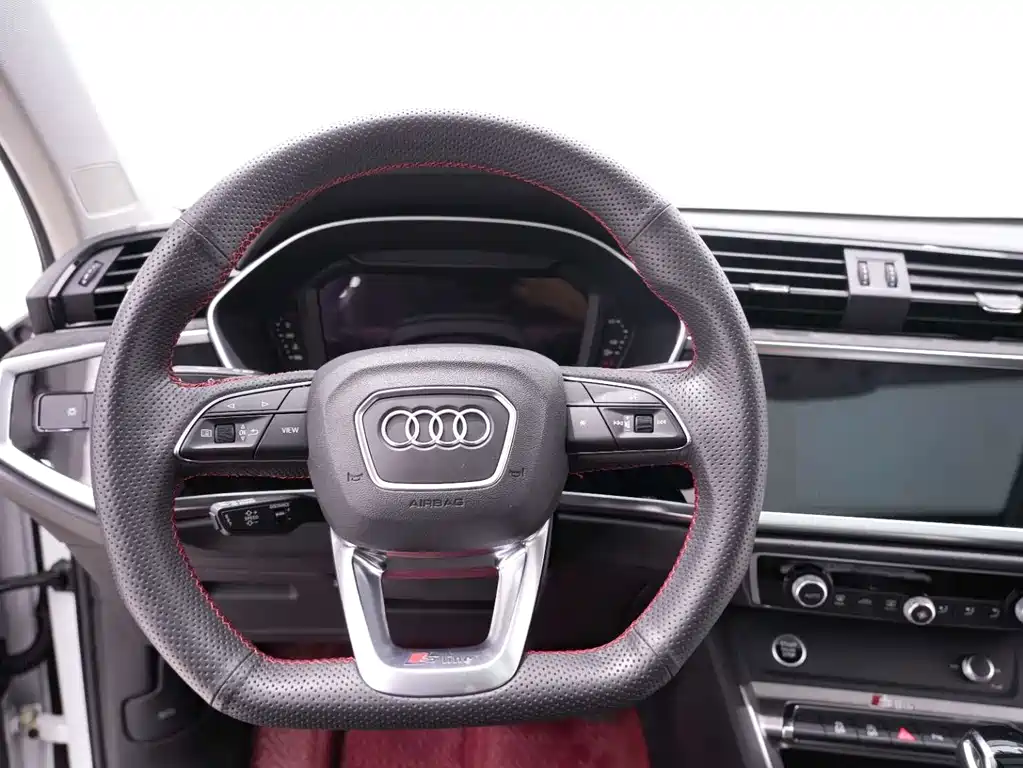 Audi Q3 — миниатюра 24