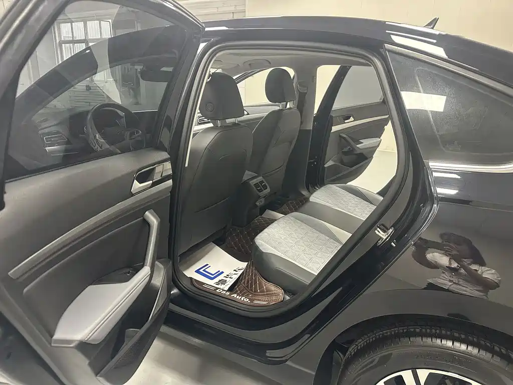 Volkswagen Lavida — миниатюра 12