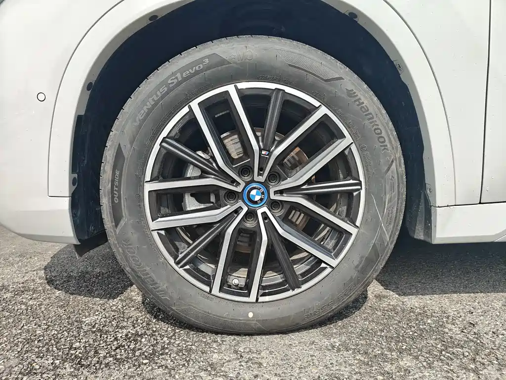BMW iX1 2023 eDrive25L M Sport