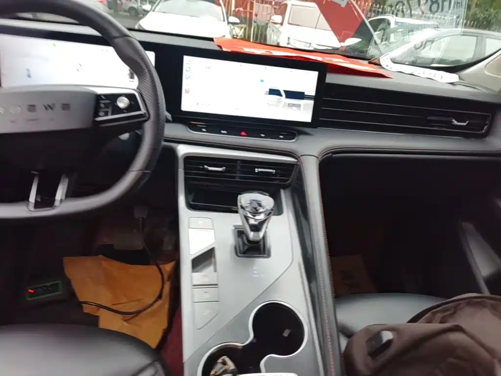 Roewe RX5 — миниатюра 13