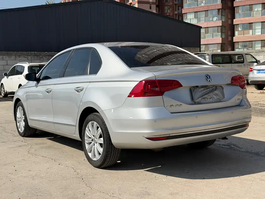 Volkswagen Bora — миниатюра 4