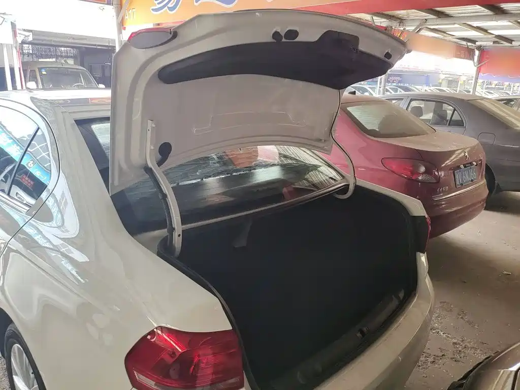 Volkswagen Lavida — миниатюра 19
