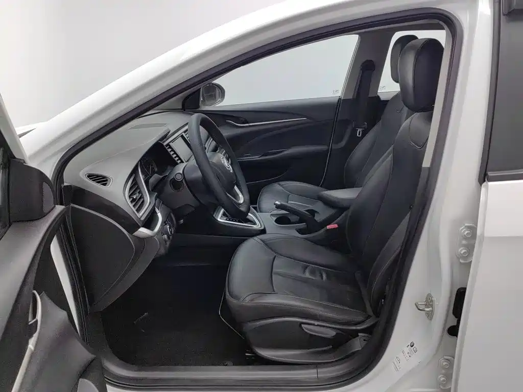 Buick Excelle — миниатюра 10
