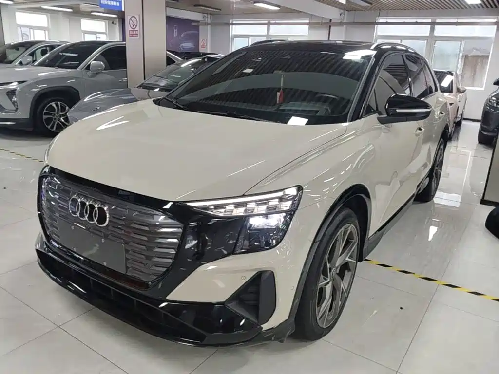 Audi Q5 e-tron — миниатюра 2