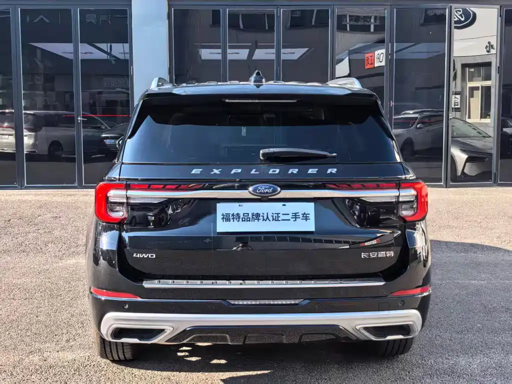 Ford Explorer — миниатюра 7