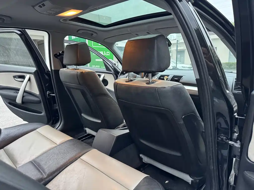 BMW 1 Series (Import) — миниатюра 8