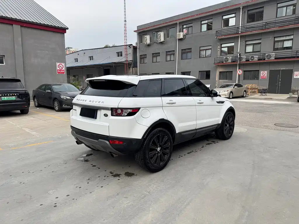 Land Rover Evoque — миниатюра 6