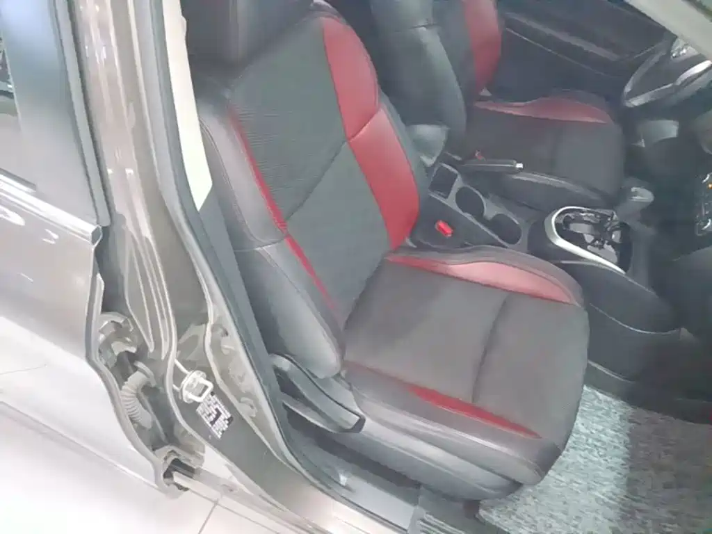 Nissan Qashqai — миниатюра 25