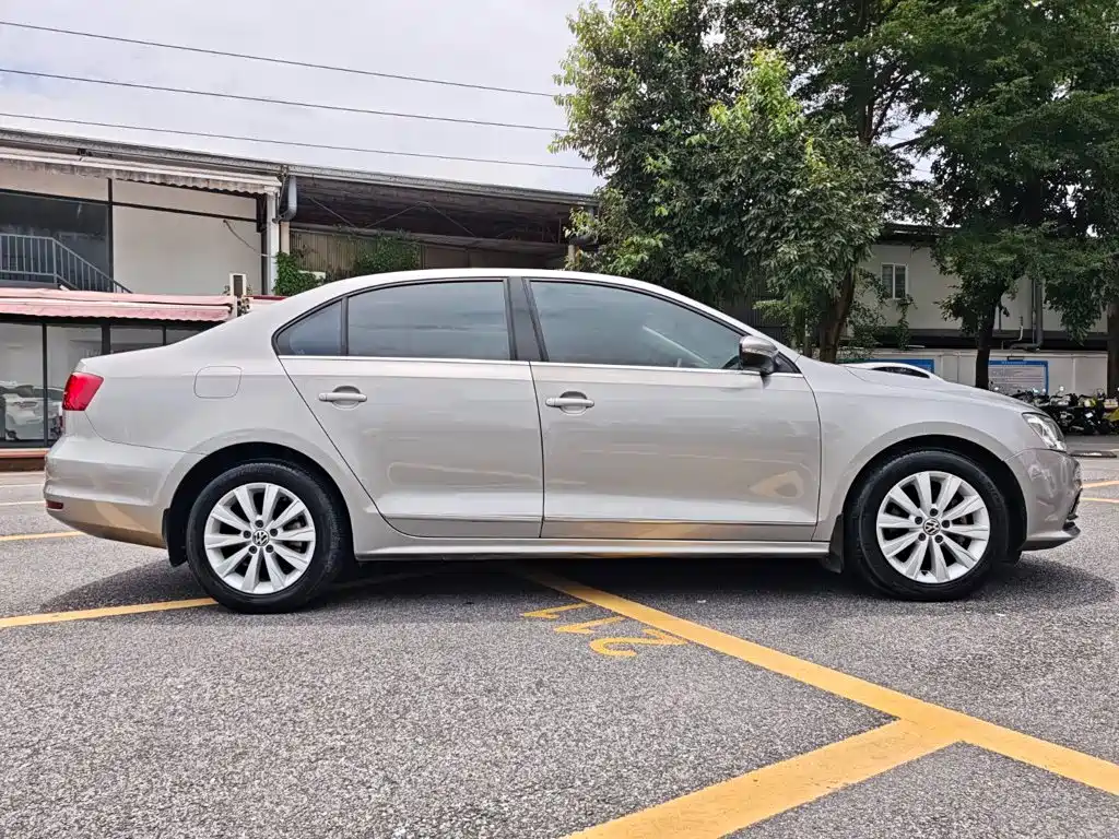 Volkswagen Sagitar — миниатюра 4