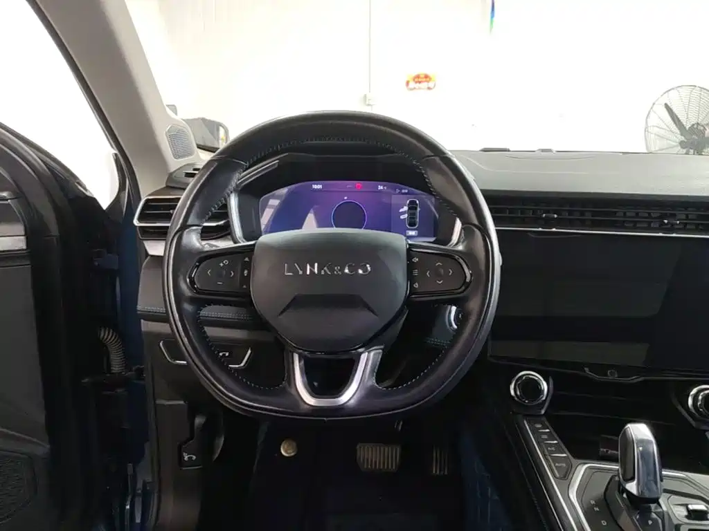 Lynk & Co 05 — миниатюра 11