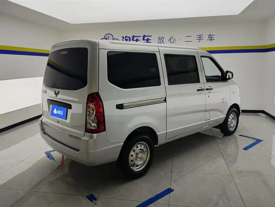 Wuling RongguangS S 2023 1.5L 5/7 мест