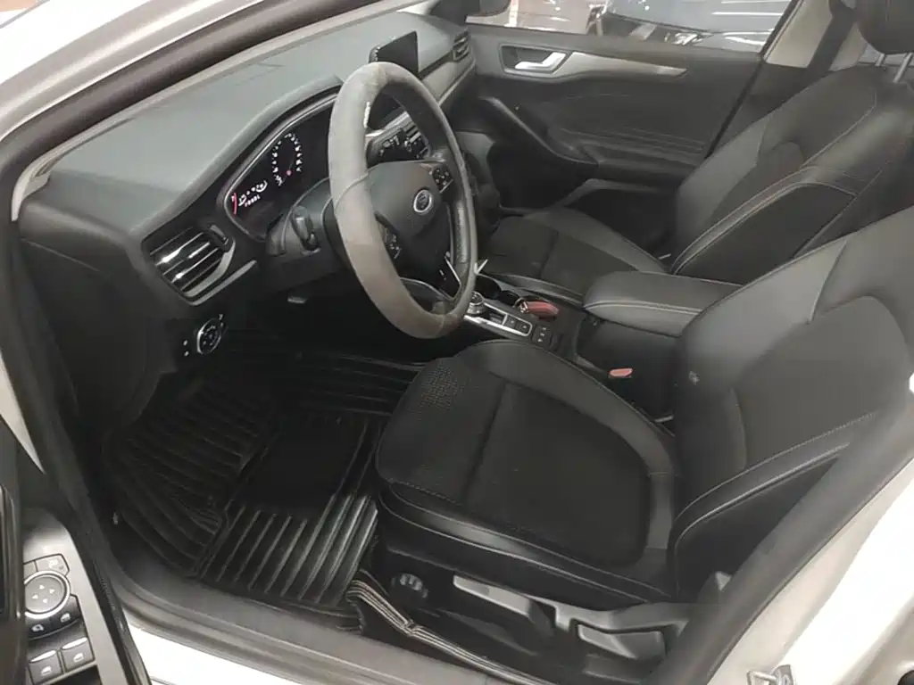 Ford Focus — миниатюра 15