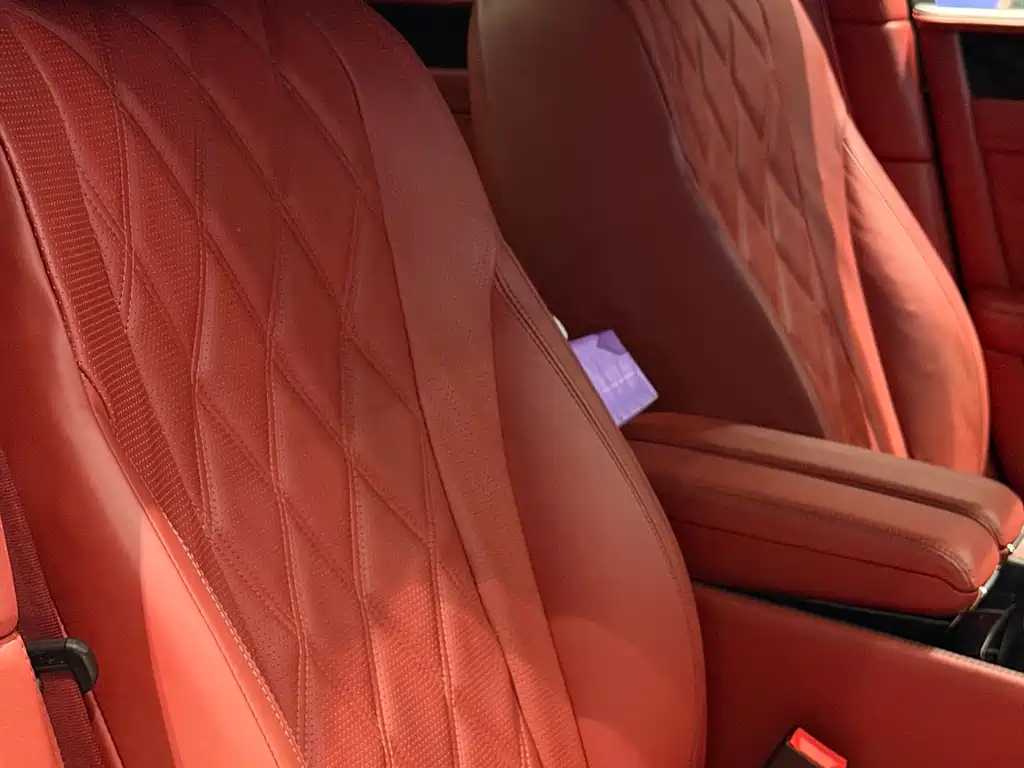 Bentley Flying Spur — миниатюра 11