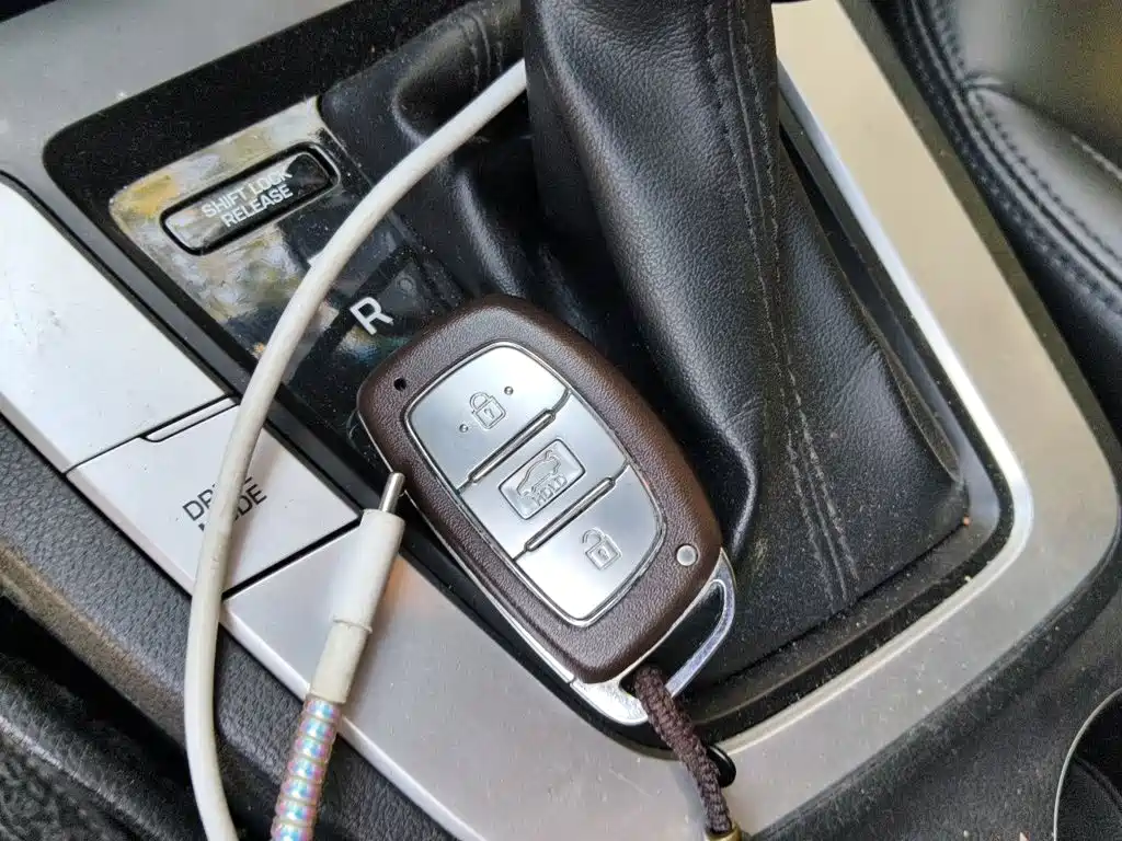 Hyundai Elantra — миниатюра 9