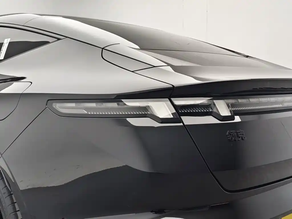 Lynk & Co 10 — миниатюра 13