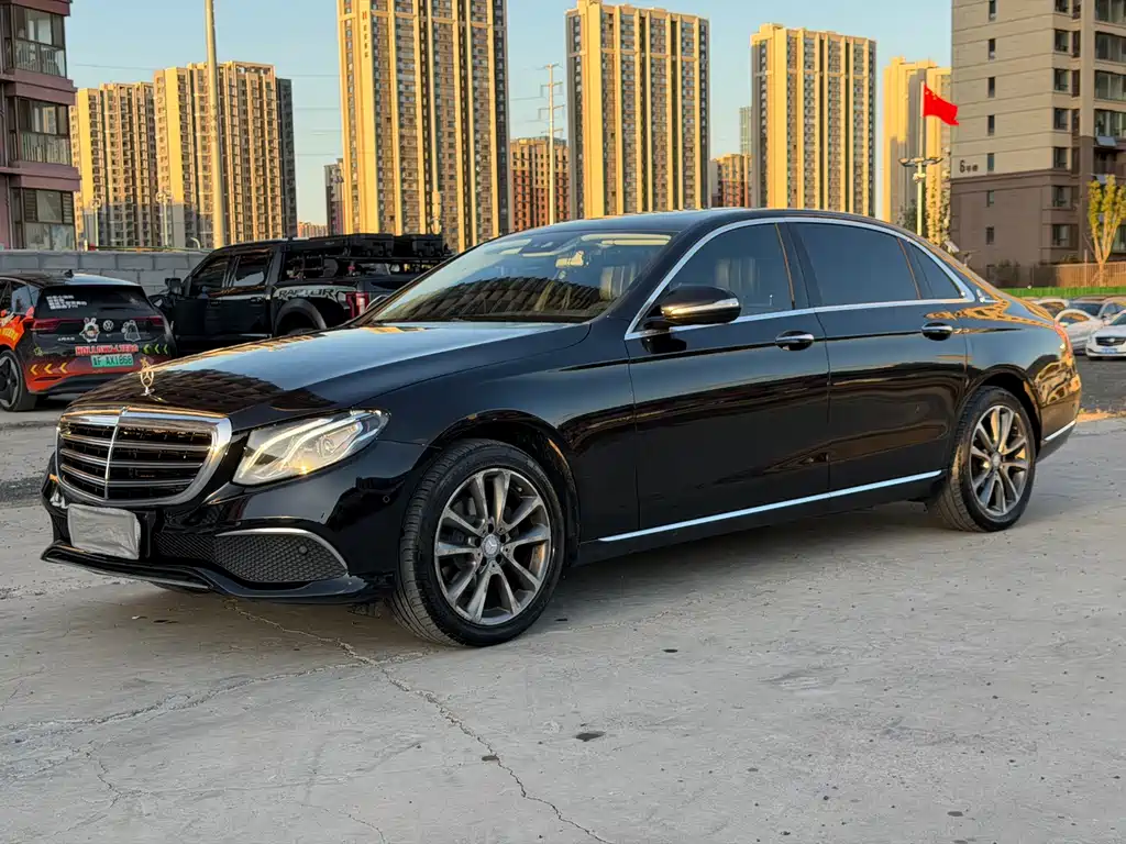 Mercedes-Benz E-Class — миниатюра 2