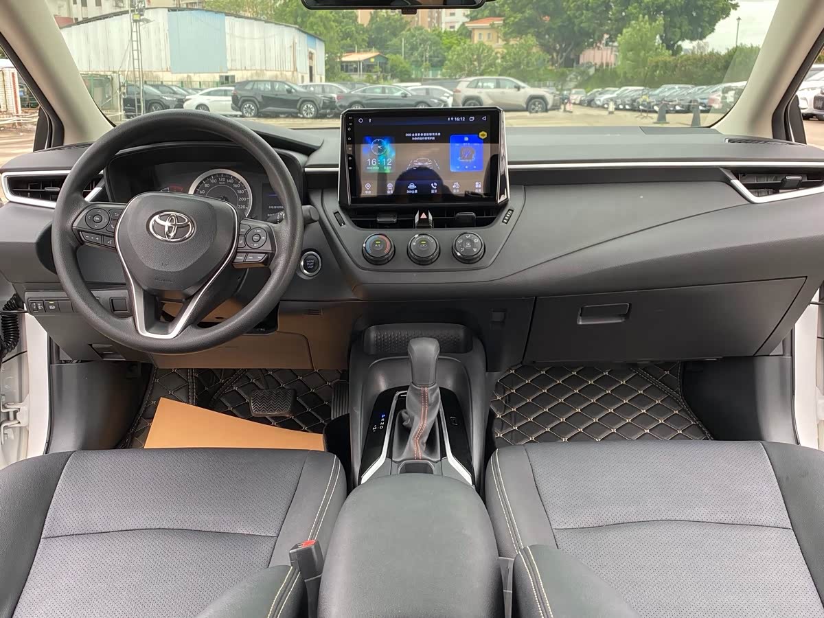 Toyota Corolla 1.2 л 2022 г. Белый, пробег 36000 км