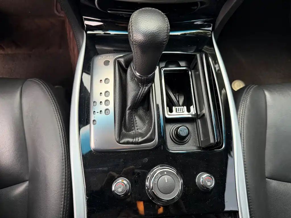 Infiniti Q70 — миниатюра 14