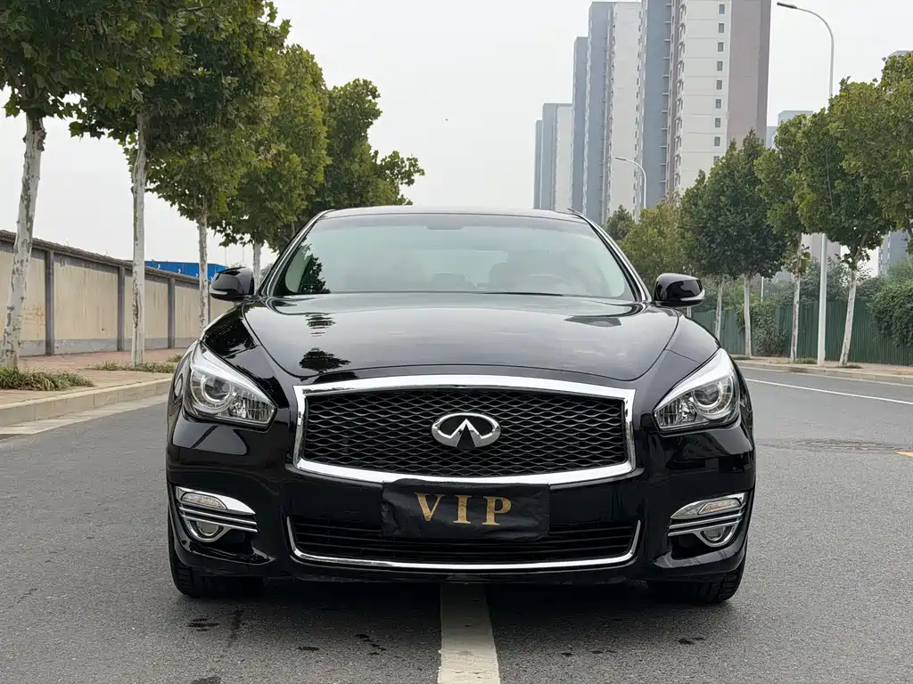 Infiniti Q70 — миниатюра 2